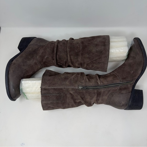 Born Peavy Suede Boots - Picture 6 of 9